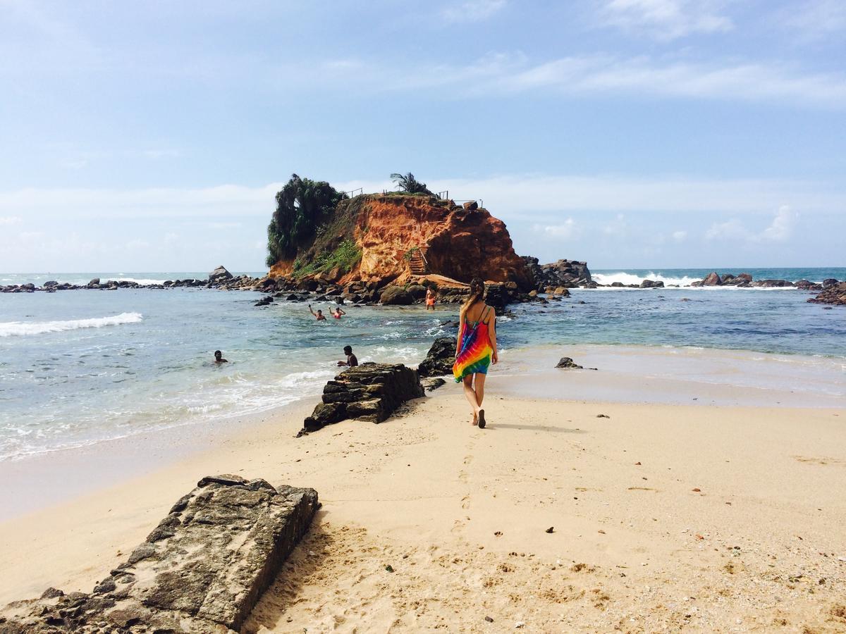 Bed and Breakfast The Breeze Mirissa Esterno foto