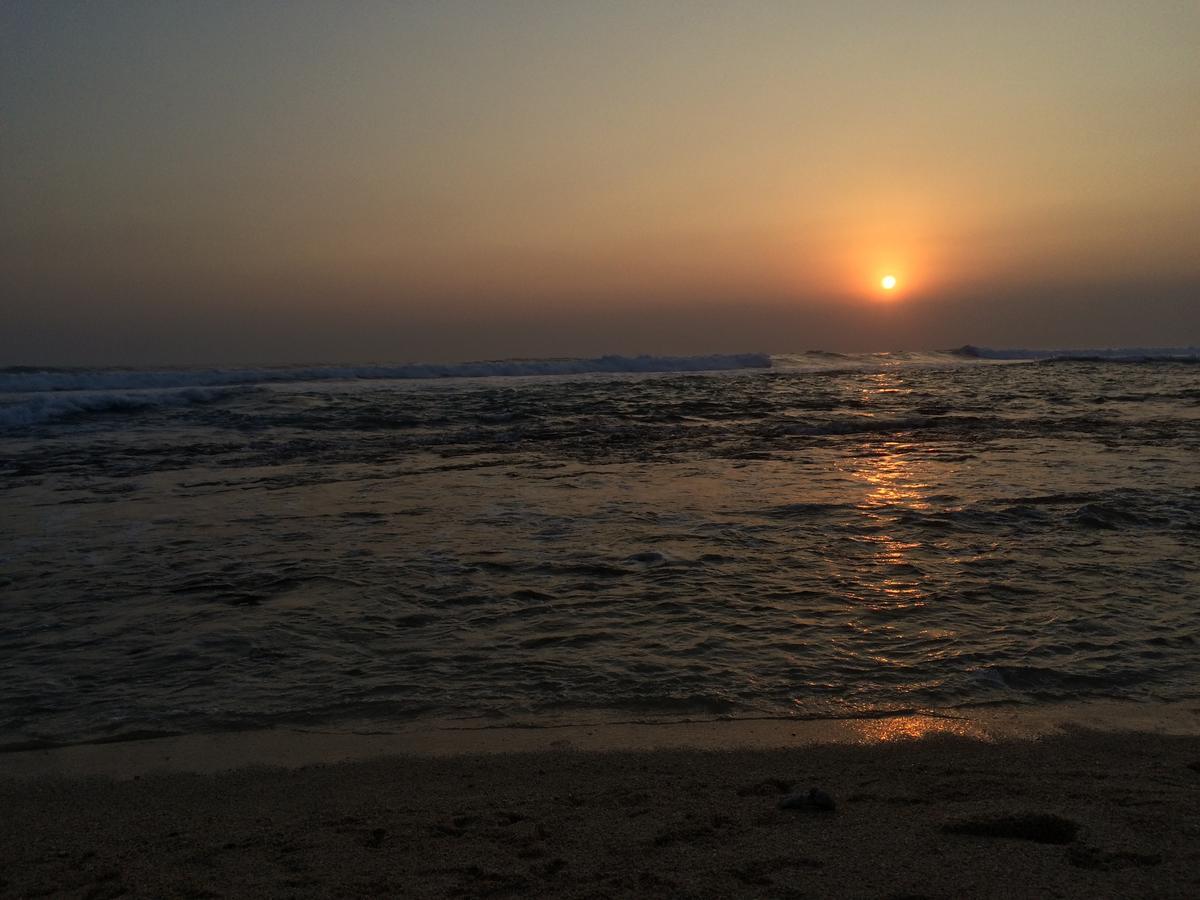 Bed and Breakfast The Breeze Mirissa Esterno foto